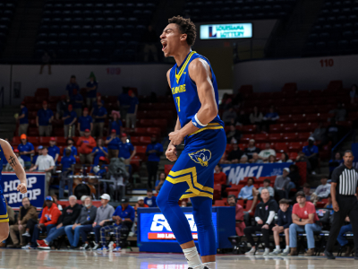 Delaware Men's Basketball Tile Image