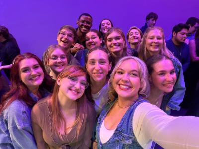 Golden Blues A Cappella Tile Image