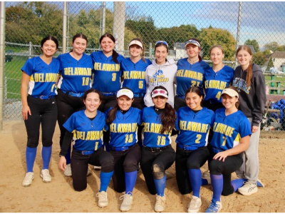 UD Club Softball Tile Image