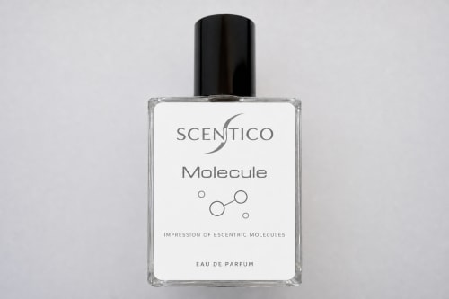 Molecule – Impression of Molecule by 700 Escentric Molecules (Unisex Perfume)
