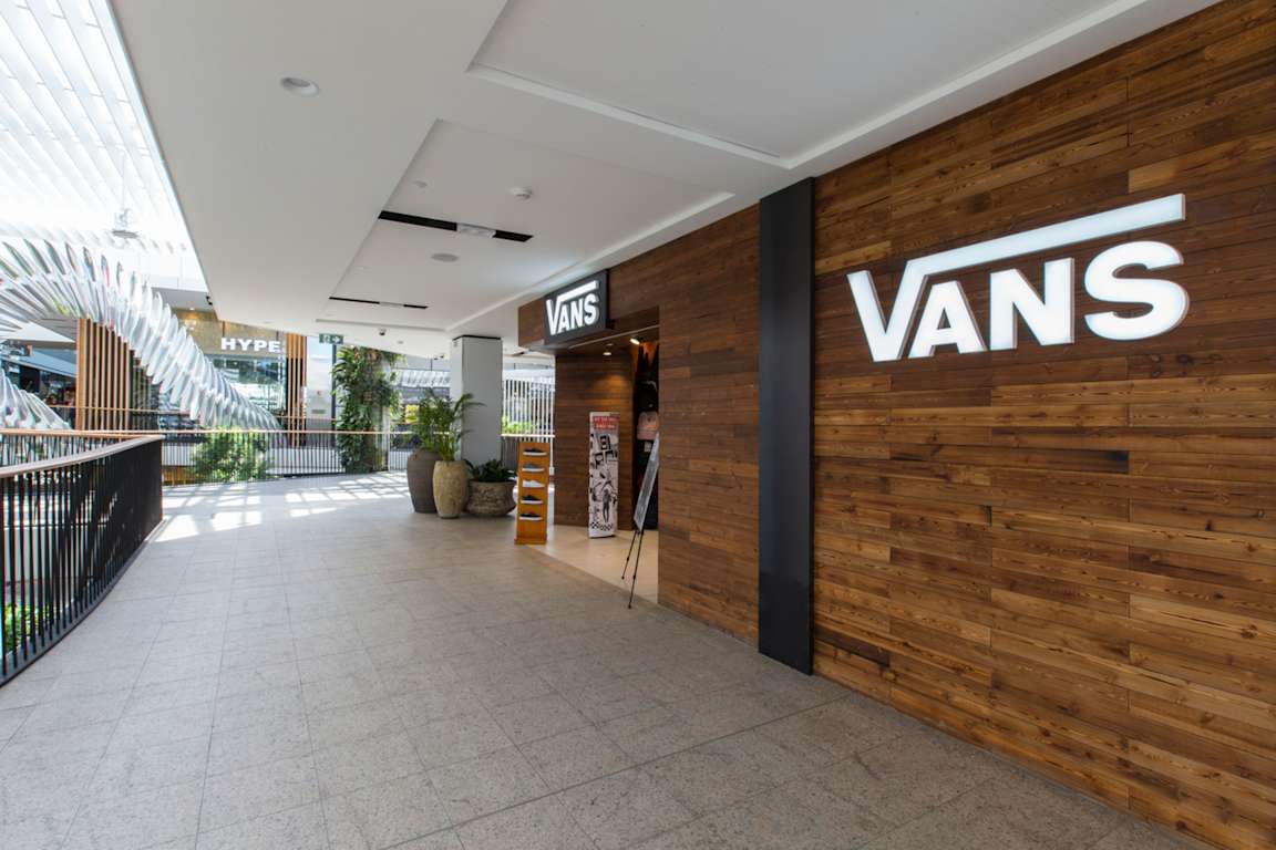 vans southcenter mall