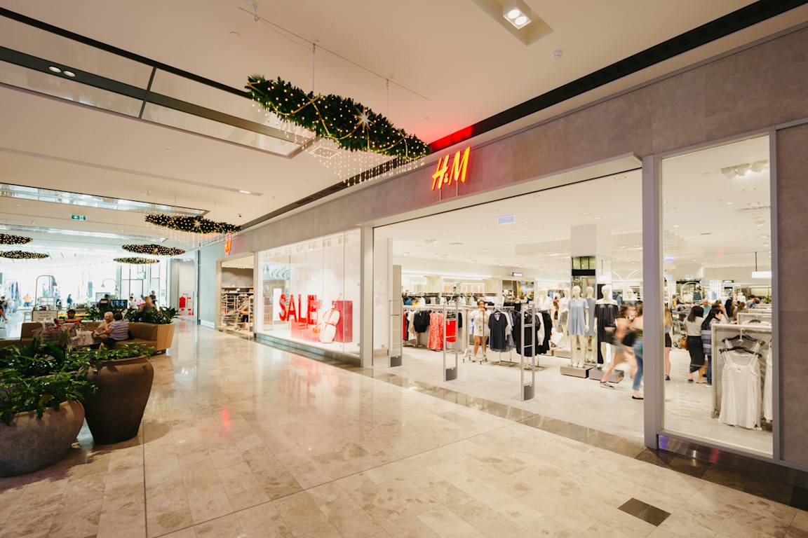 H M At Westfield Carousel