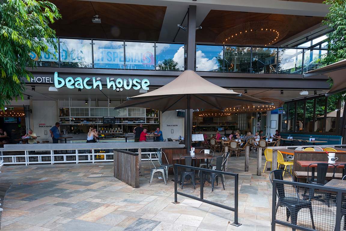 Hotel Beach House At Westfield Garden City