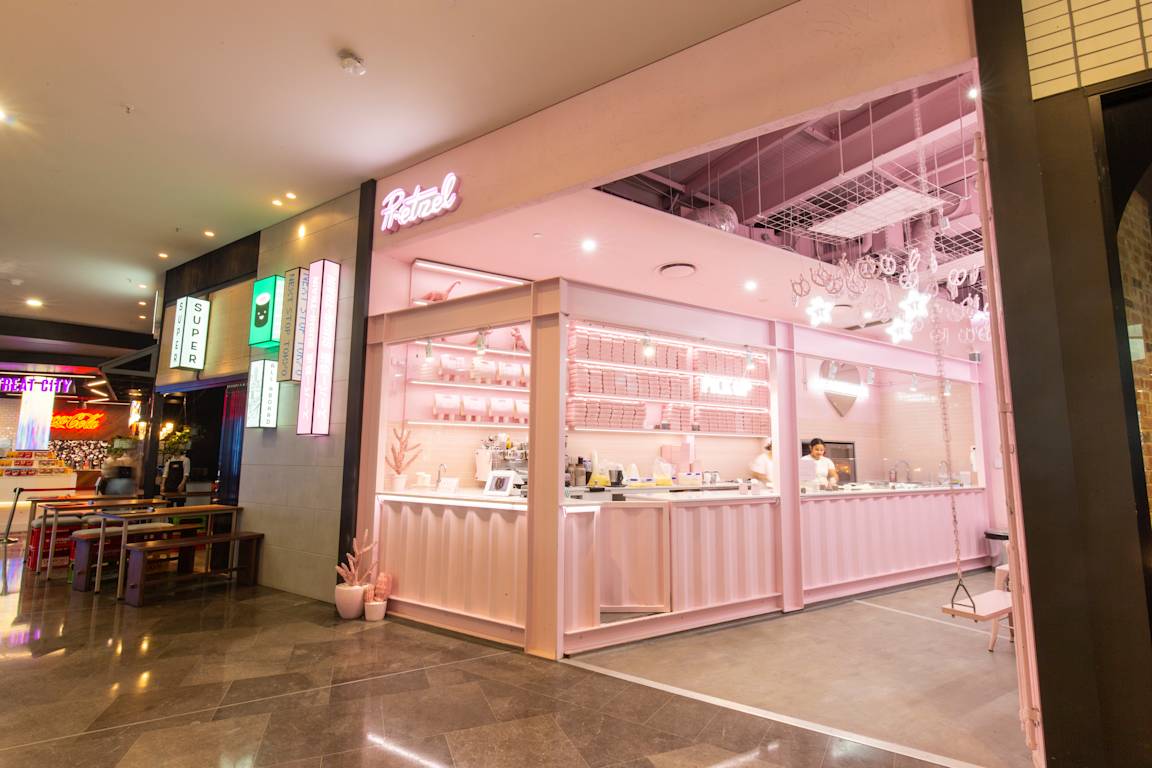 Pretzel at Westfield Carousel