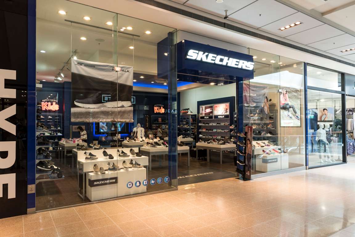 تزود انسداد إلى أعلى skechers near here 