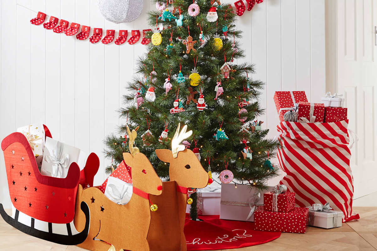 Story Deck The Halls Christmas Decoration Ideas For Any Style