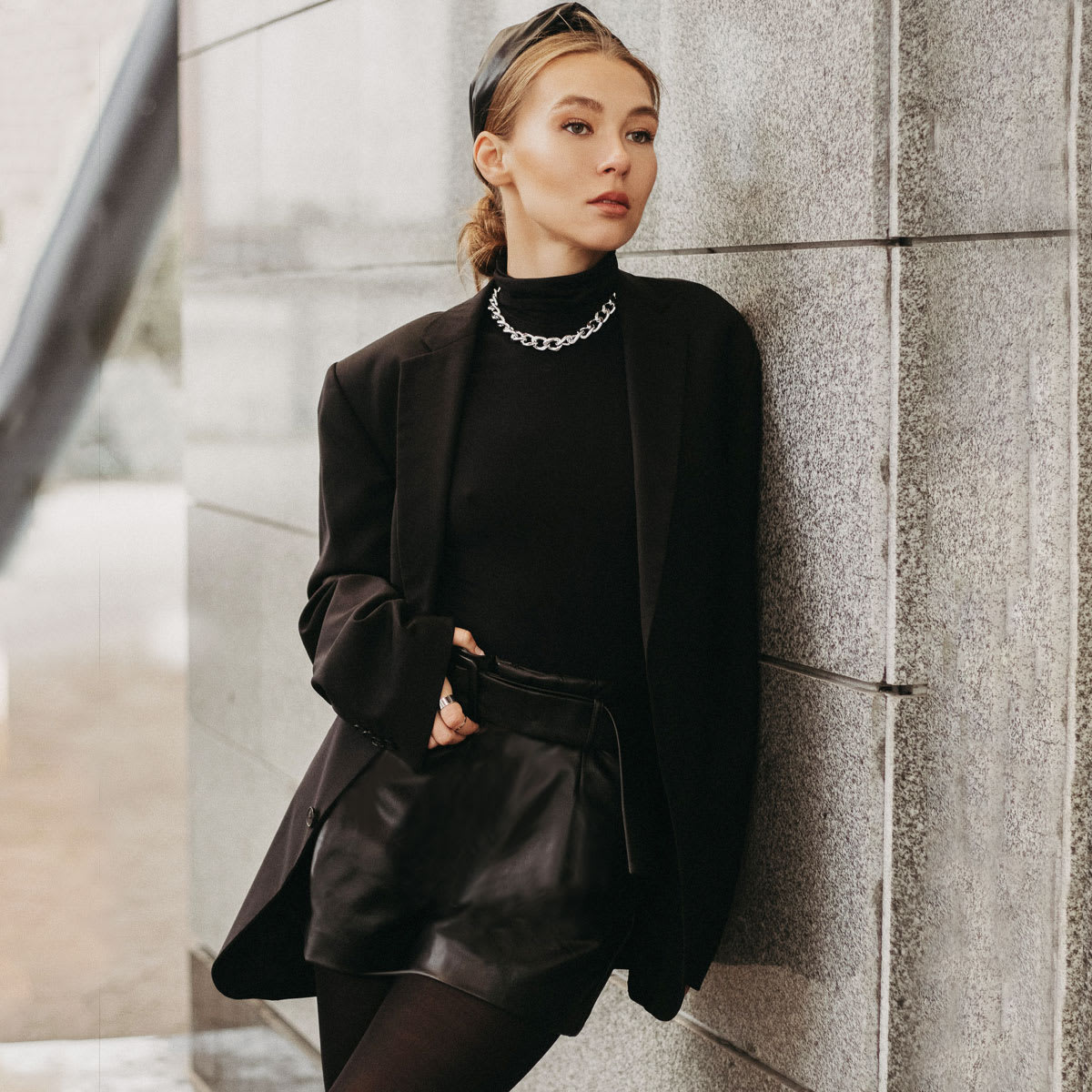 5 ways to wear a leather skirt