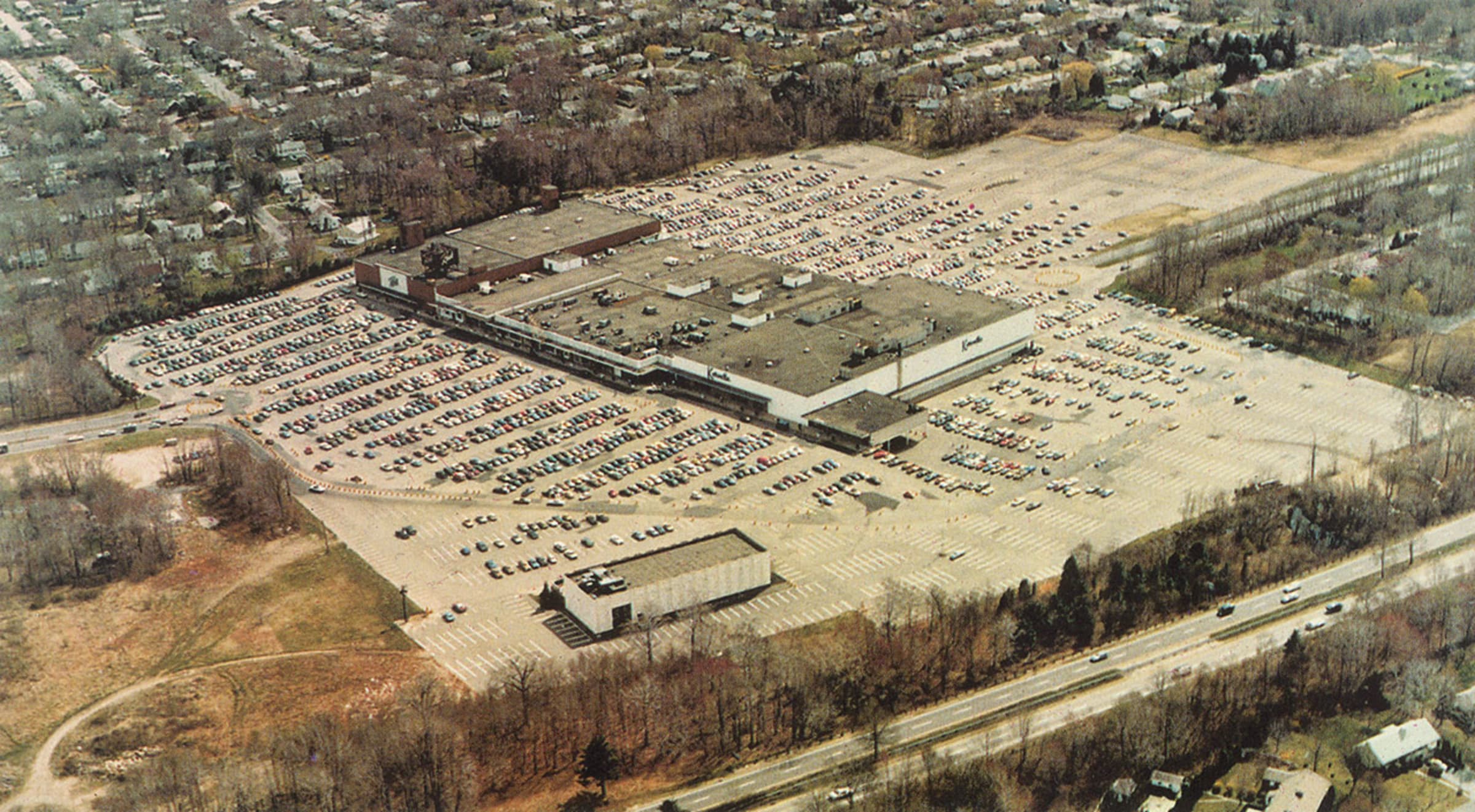 1977-Entering-the-United-States-market