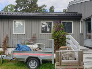 3 vindu fremside av huset