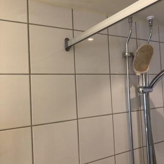 Gammelt forheng mu00e5 skrus ned