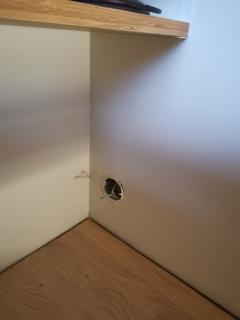 Stikk pu00e5 hu00f8yre side av seng