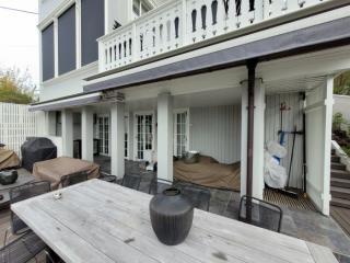 Vannru00f8r mu00e5 evt monteres opp mot taket inne under tak pu00e5 terrassen for u00e5 fu00e5 vann til utekju00f8kken