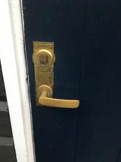 Du00f8r 2-bytte du00f8rhu00e5ndtak, lu00e5s og sikkerhetslu00e5s