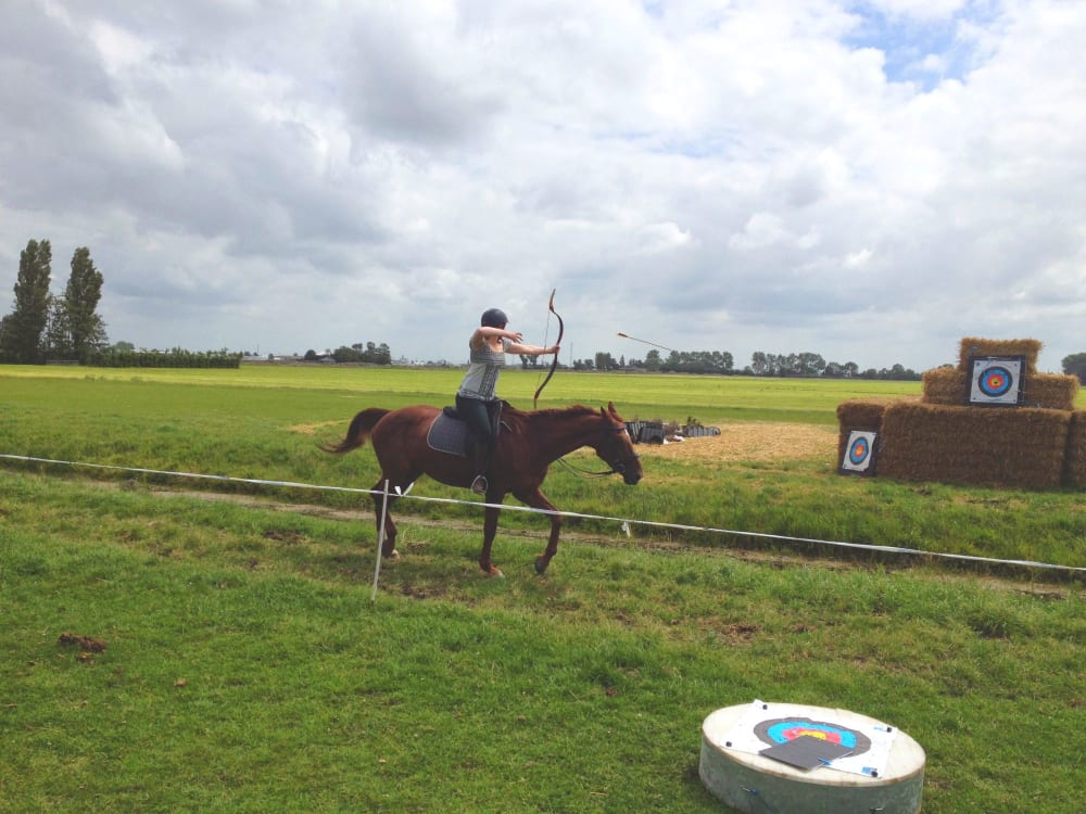 Boogschieten te paard