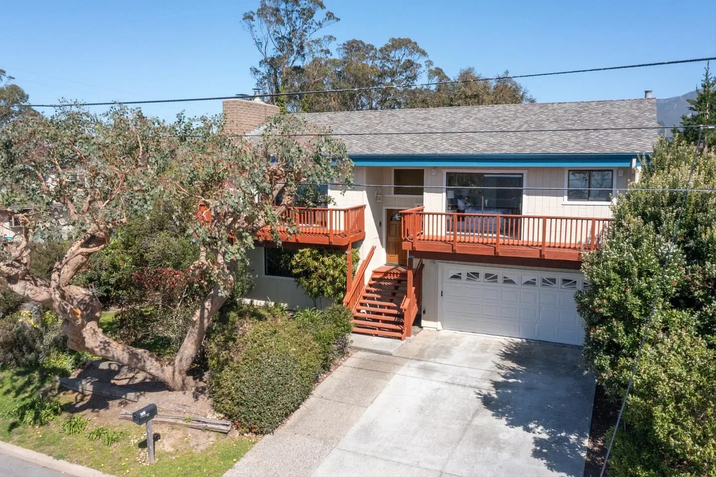 El Granada Neighborhood