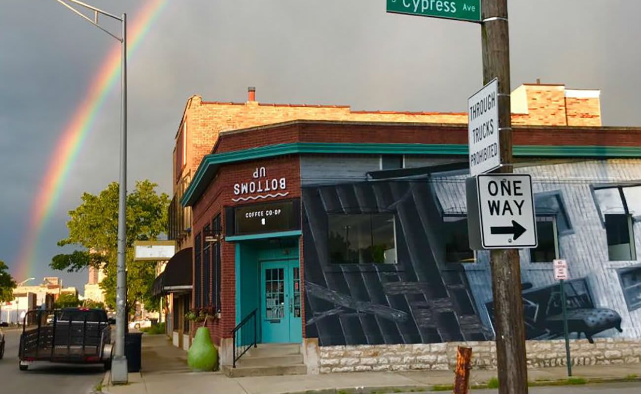 Bottoms Up Coffee/Cova Cowork, Franklinton