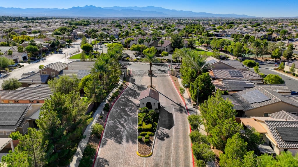 Ardiente Gated Community Neighborhood