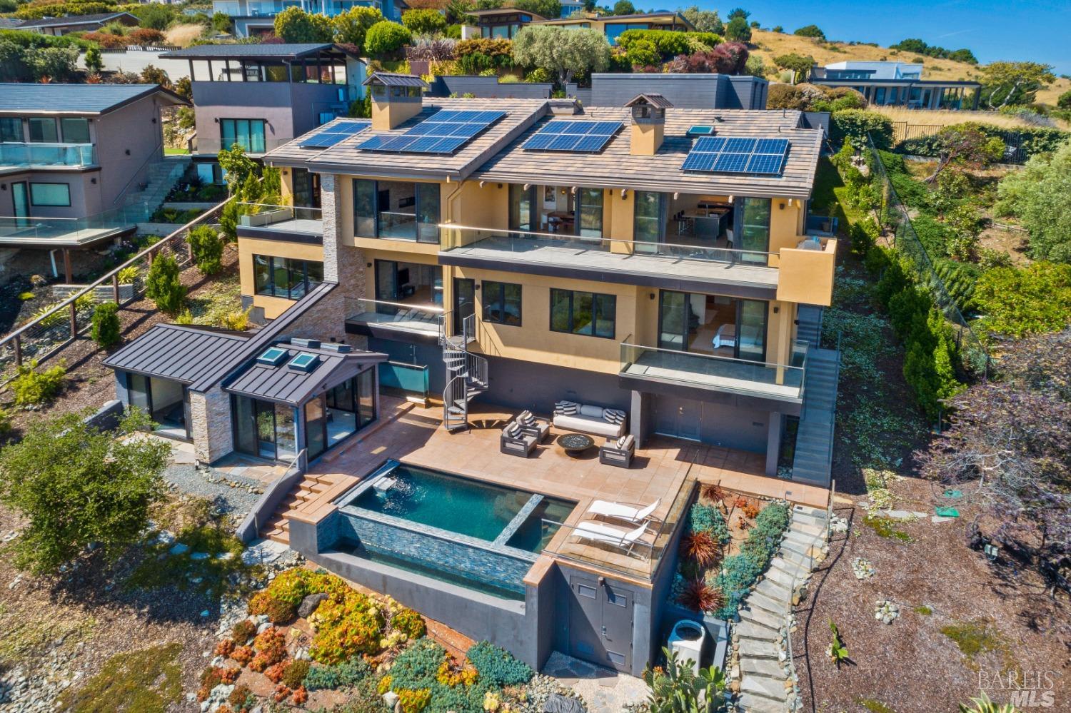 Old Tiburon Neighborhood