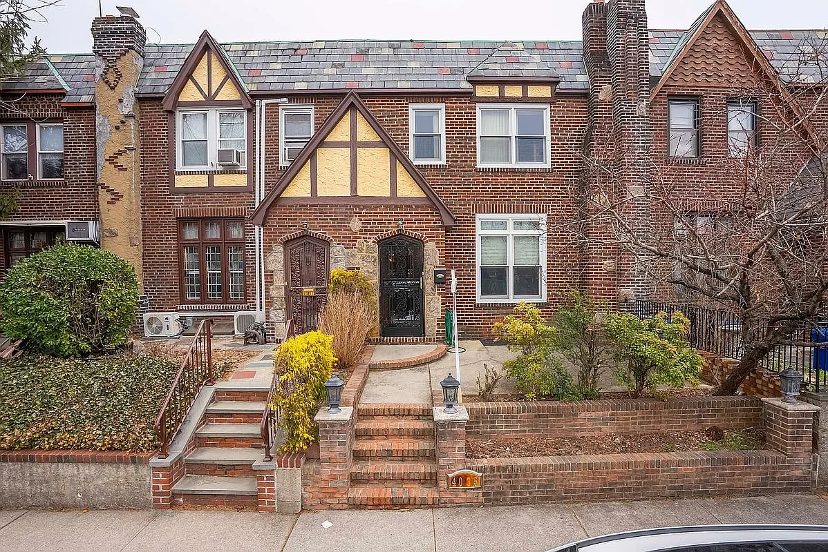 Flushing, Queens Neighborhood