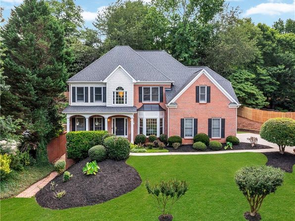 Medlock Bridge Neighborhood