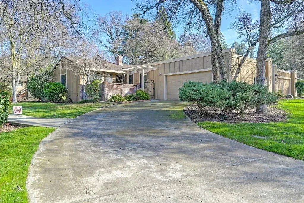 Crosswoods Neighborhood