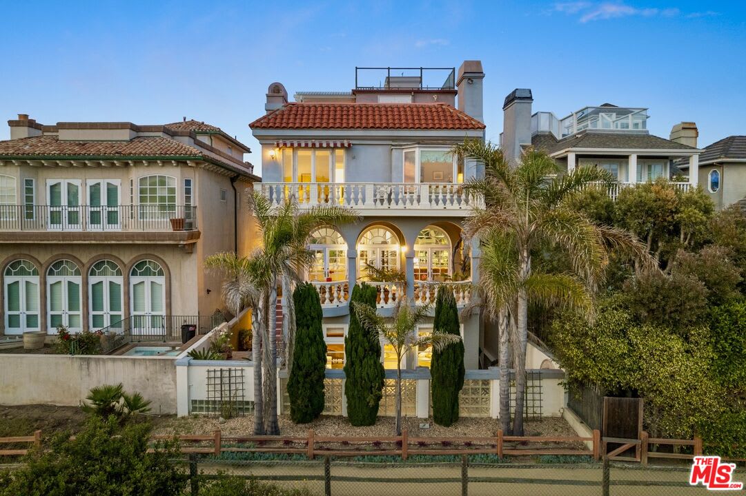 Luxury Homes in Marina del Rey