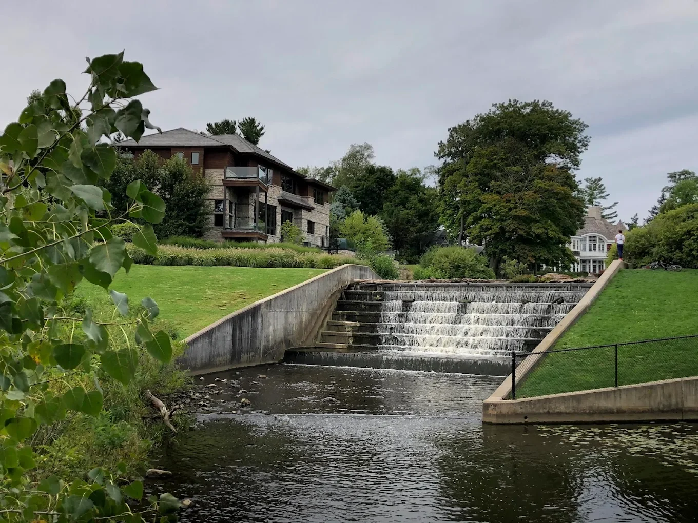 Quarton Lake Estates Neighborhood
