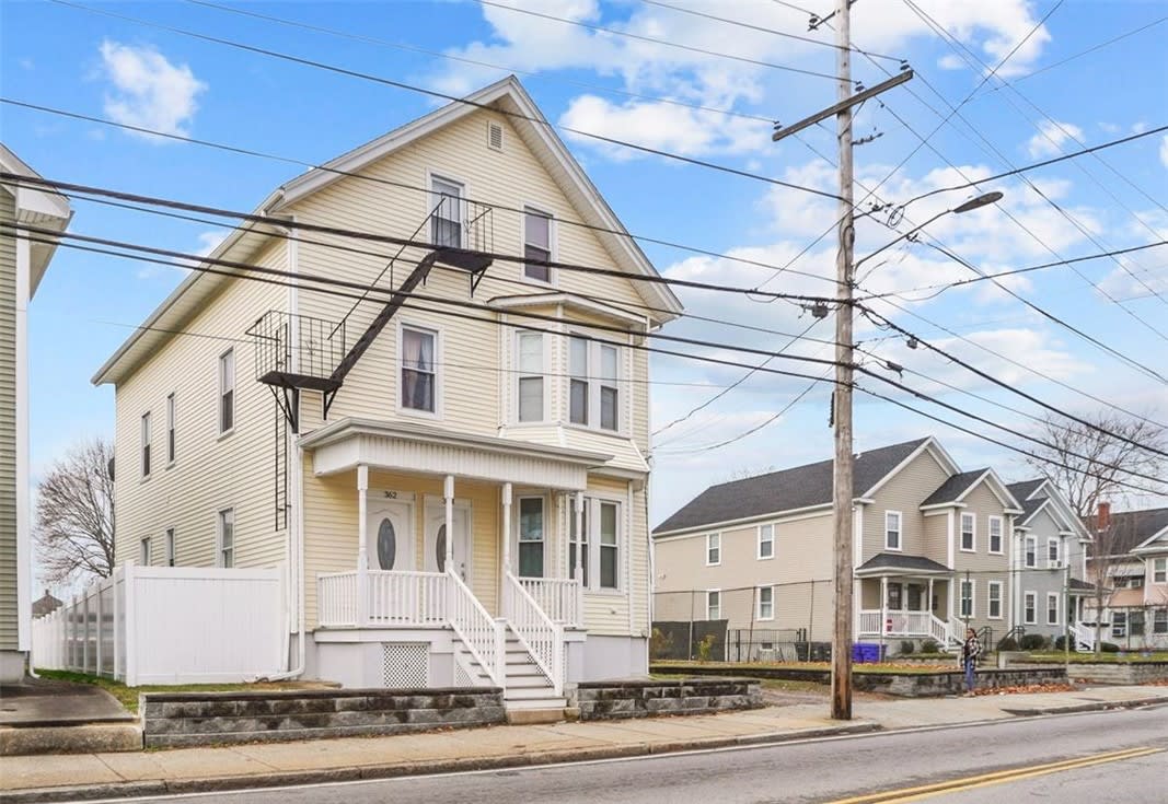 Lonsdale Neighborhood