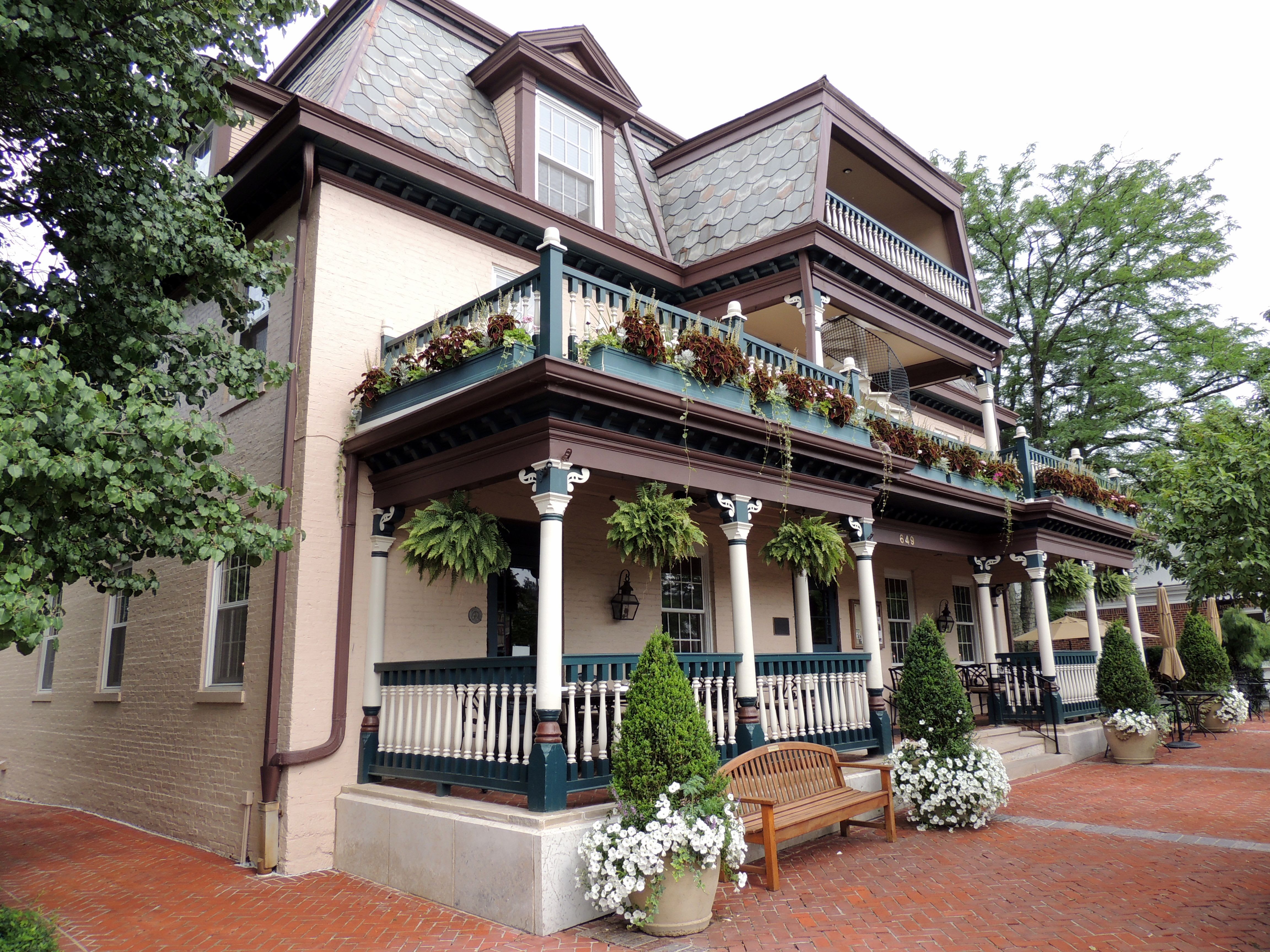 Old Worthington Neighborhood Historic Homes