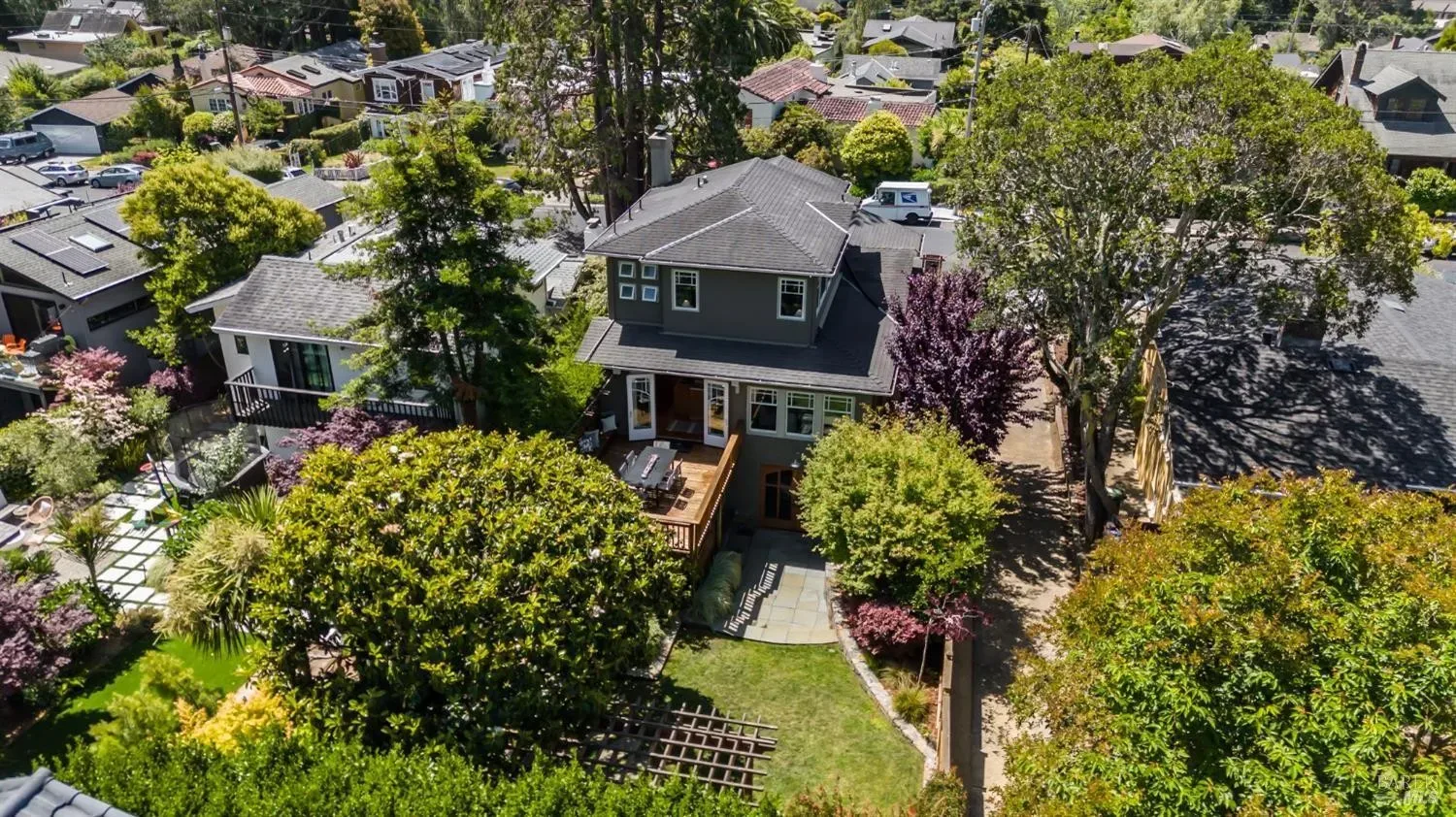 Downtown Mill Valley Neighborhood