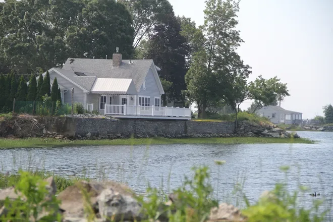 Oakland Beach Neighborhood