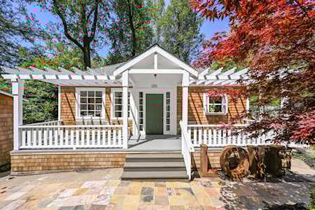 Downtown Fairfax Neighborhood