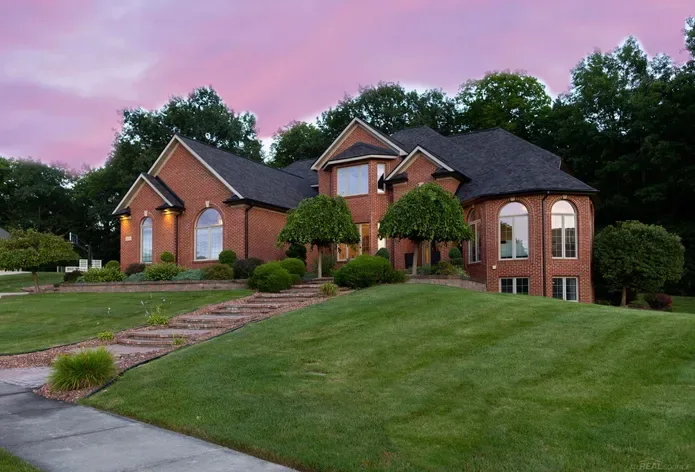 Luxury Living in Davison