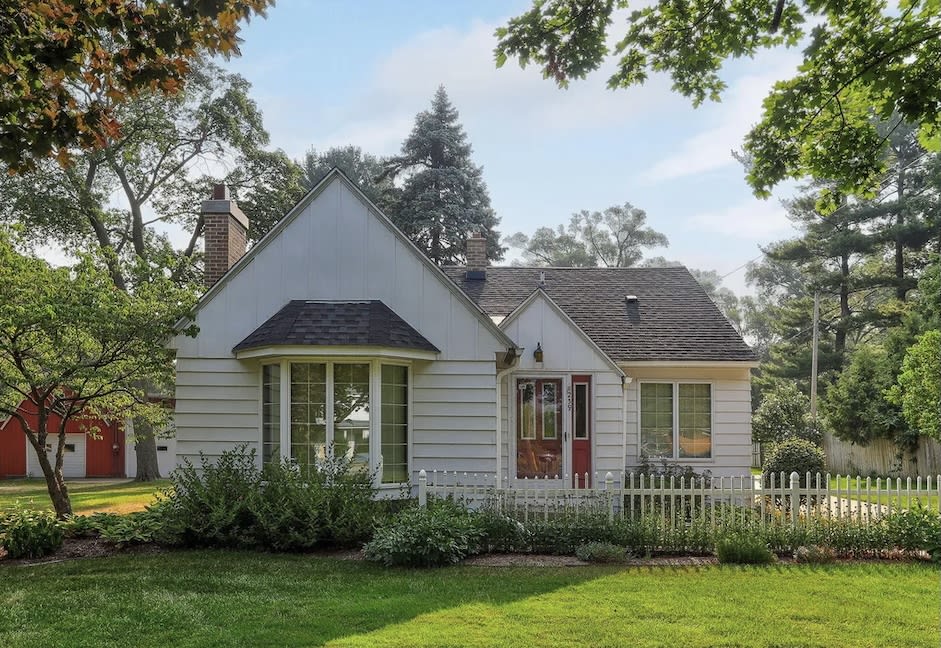 Holland Heights Neighborhood