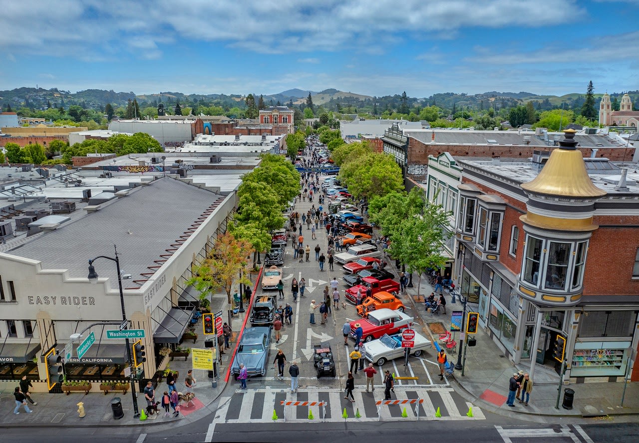 Annual Salute to American Graffiti