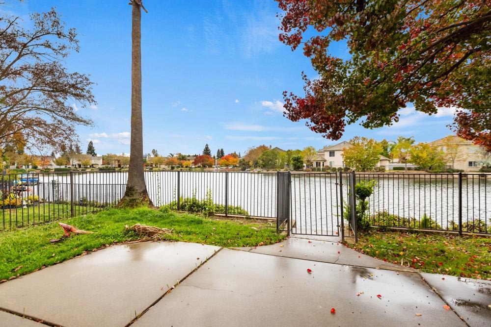 Laguna West Neighborhood