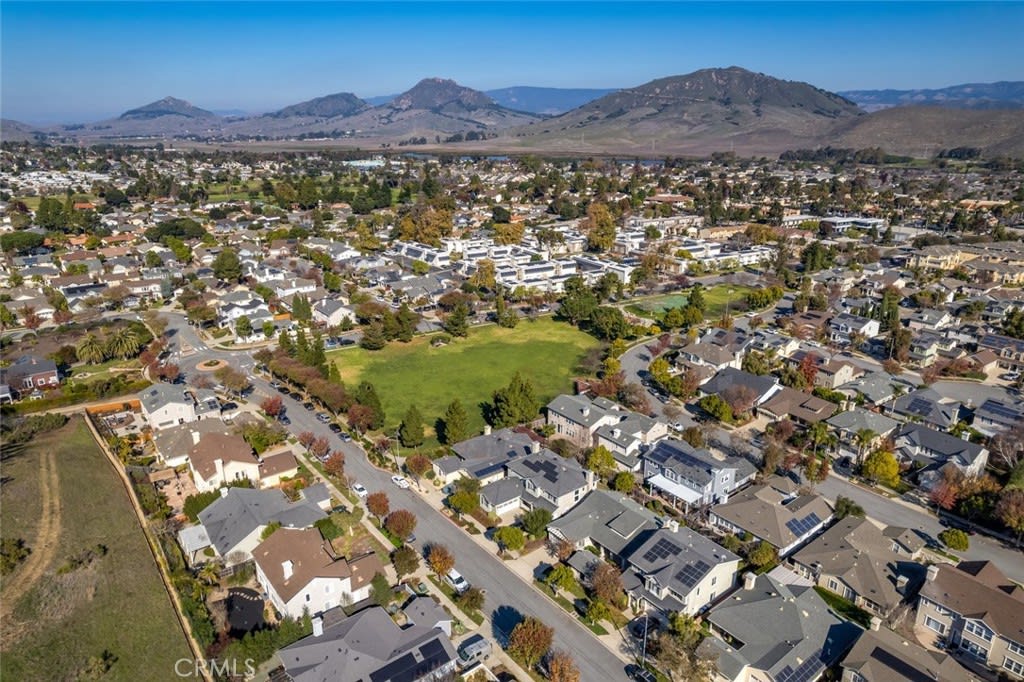 Laguna Lake Neighborhood