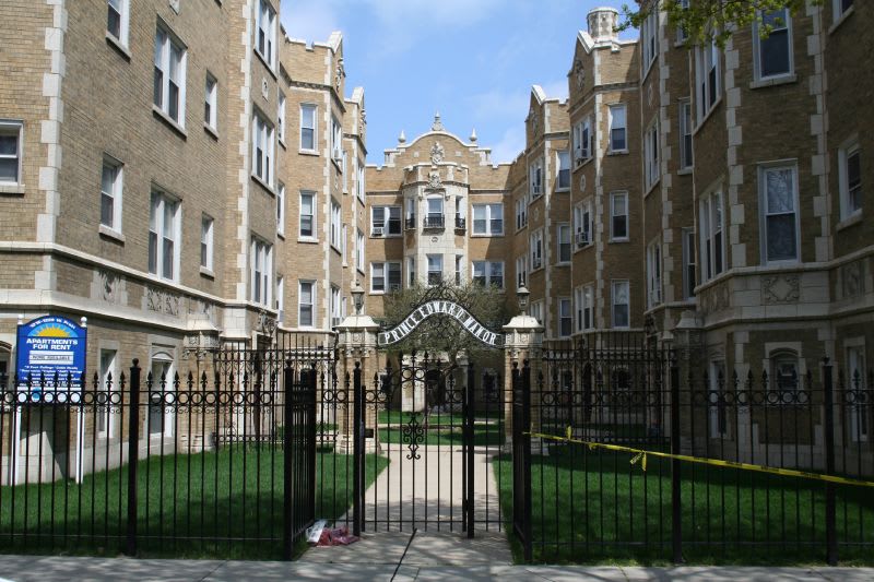 Chicago Courtyard Apartment
