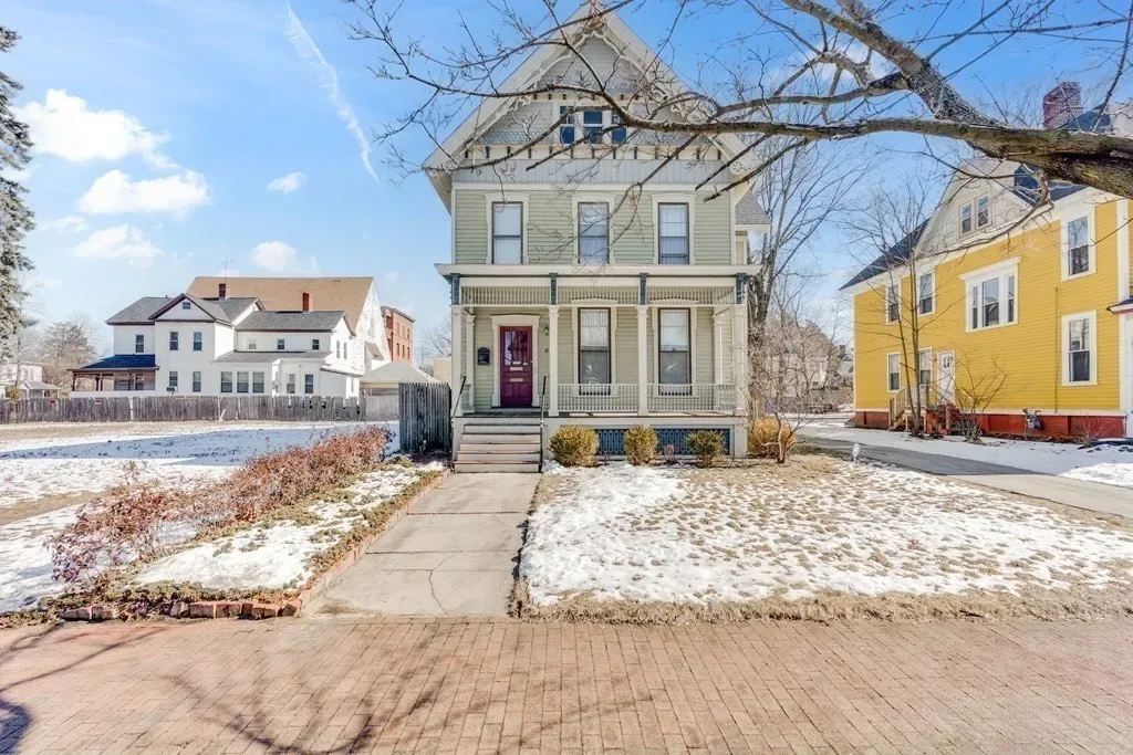 Sixteen Acres Neighborhood