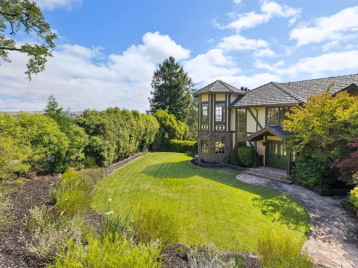 Green Point Neighborhood