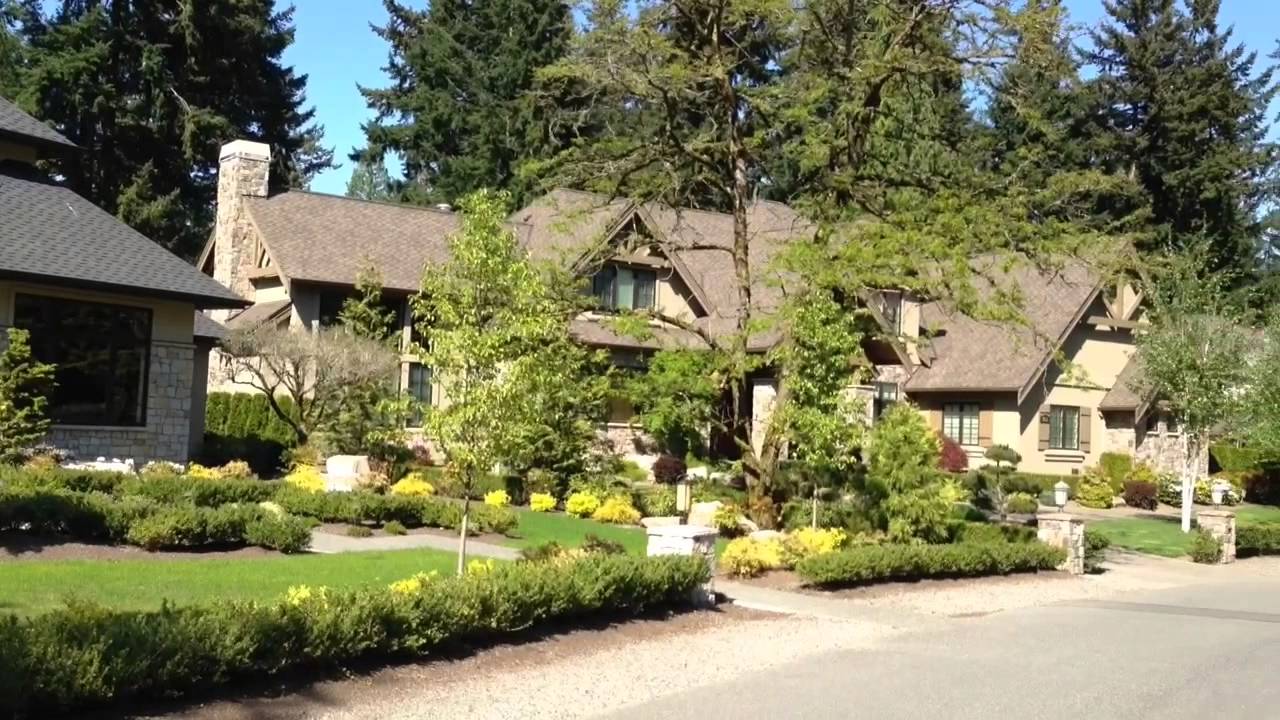 Bridle Trails Neighborhood