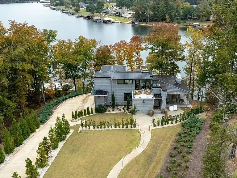 Northport Neighborhood