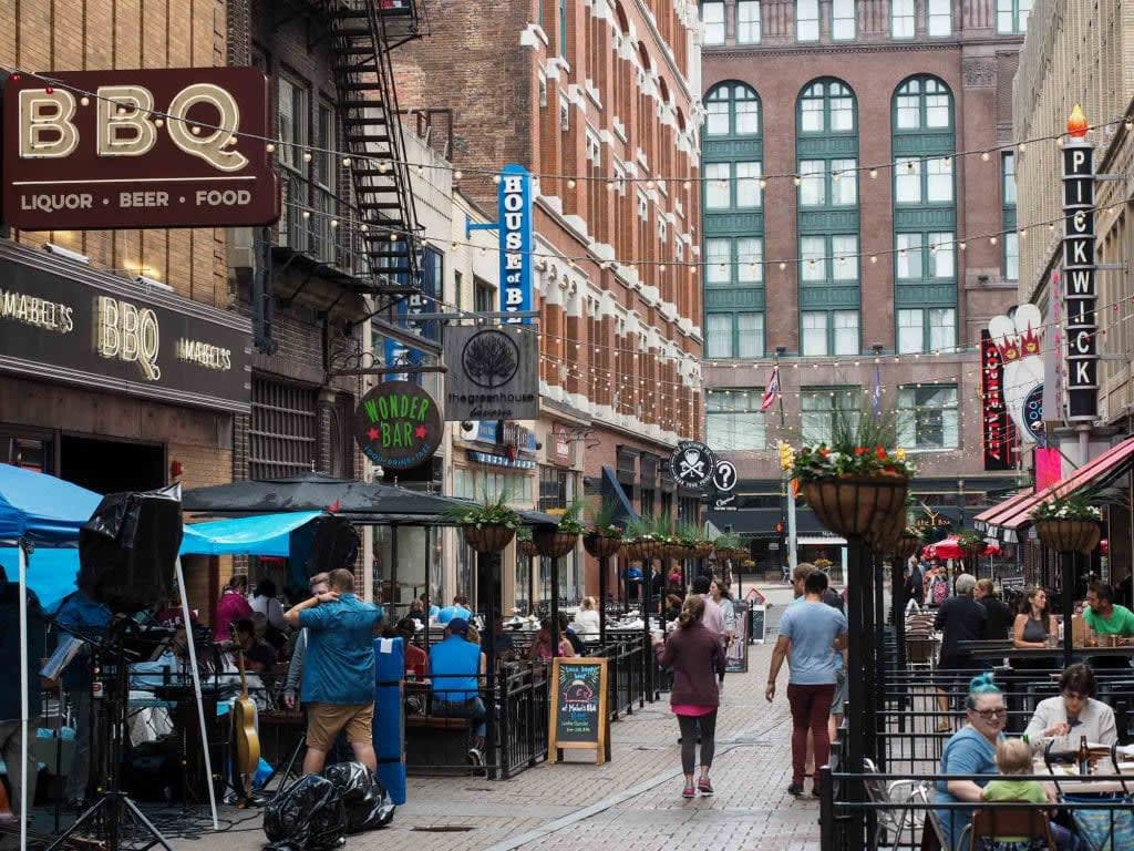 Cleveland Social Scene