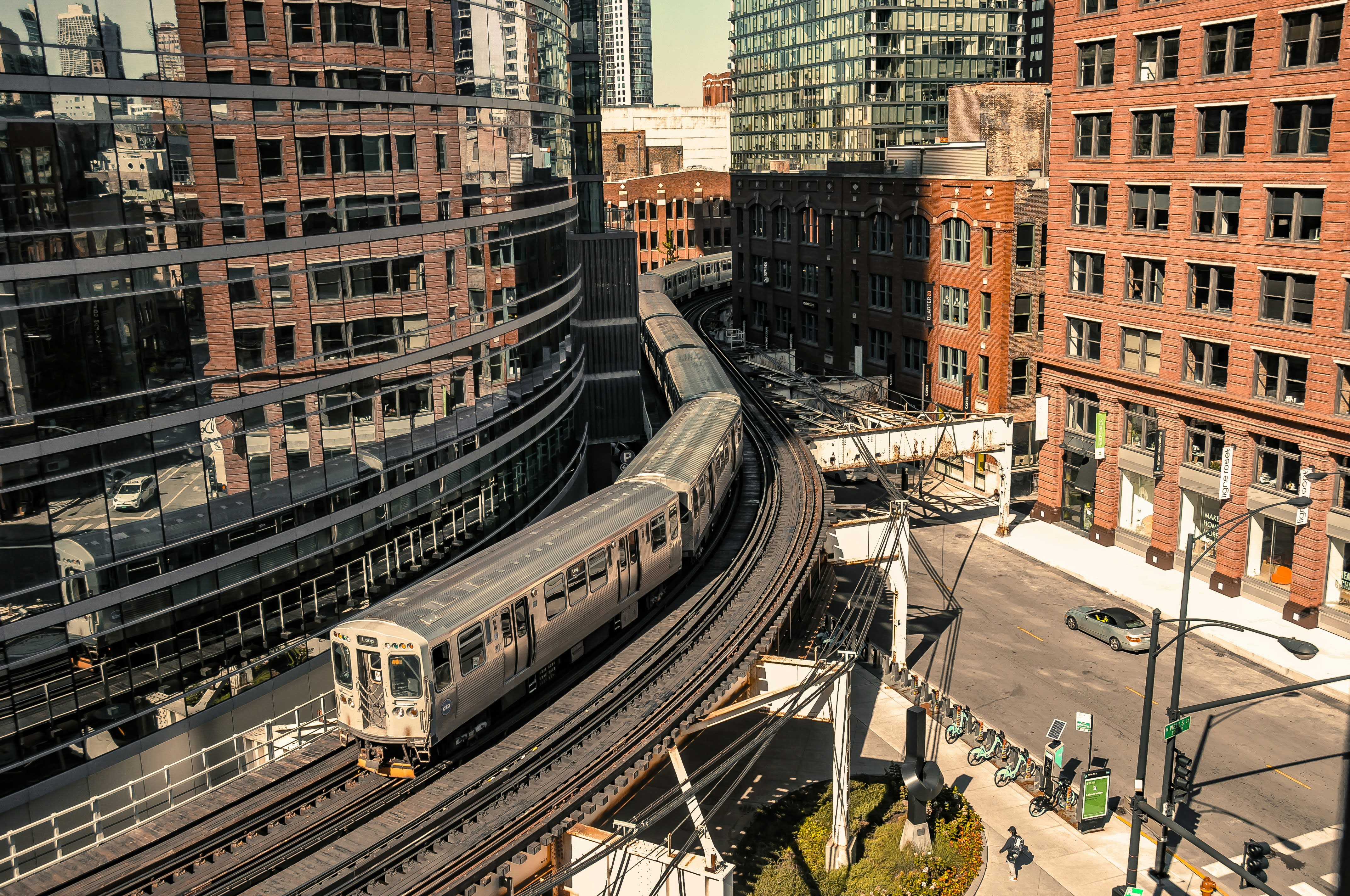 The L Train, Chicago
