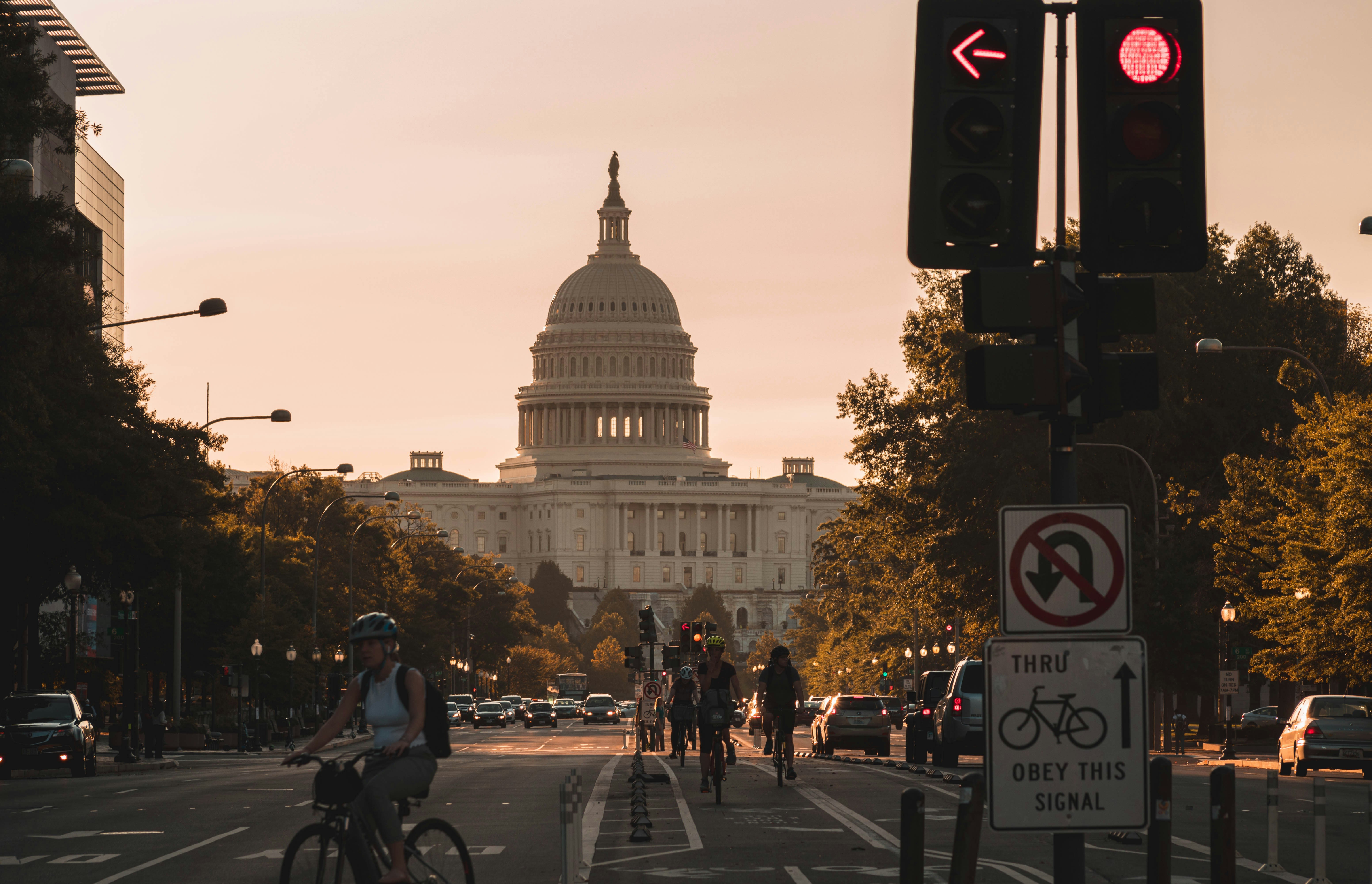 Cyclists in front of Capitol 