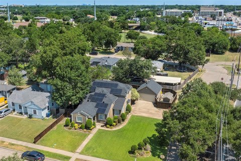 Park Groves Neighborhood