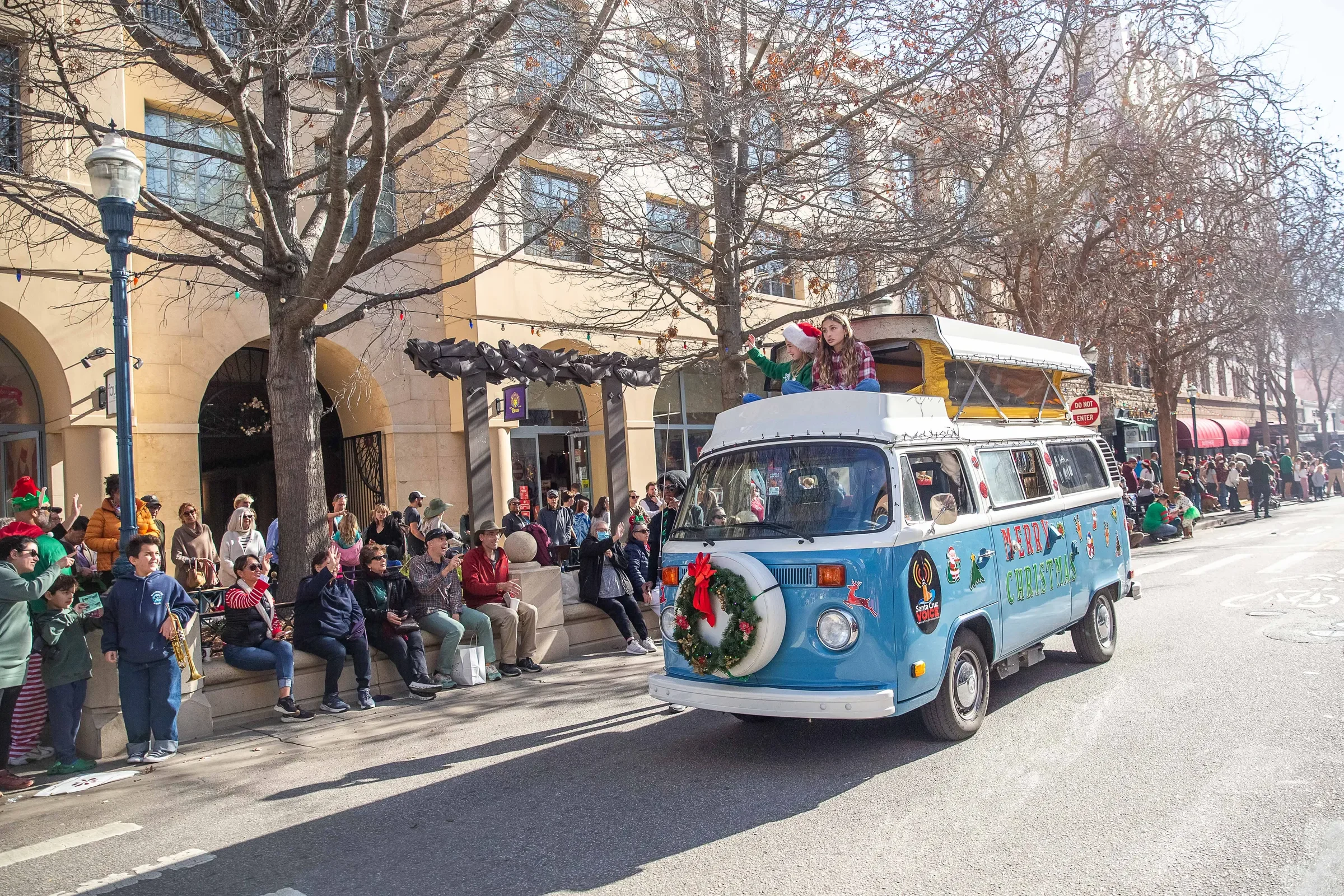 Santa Cruz Holiday Parade