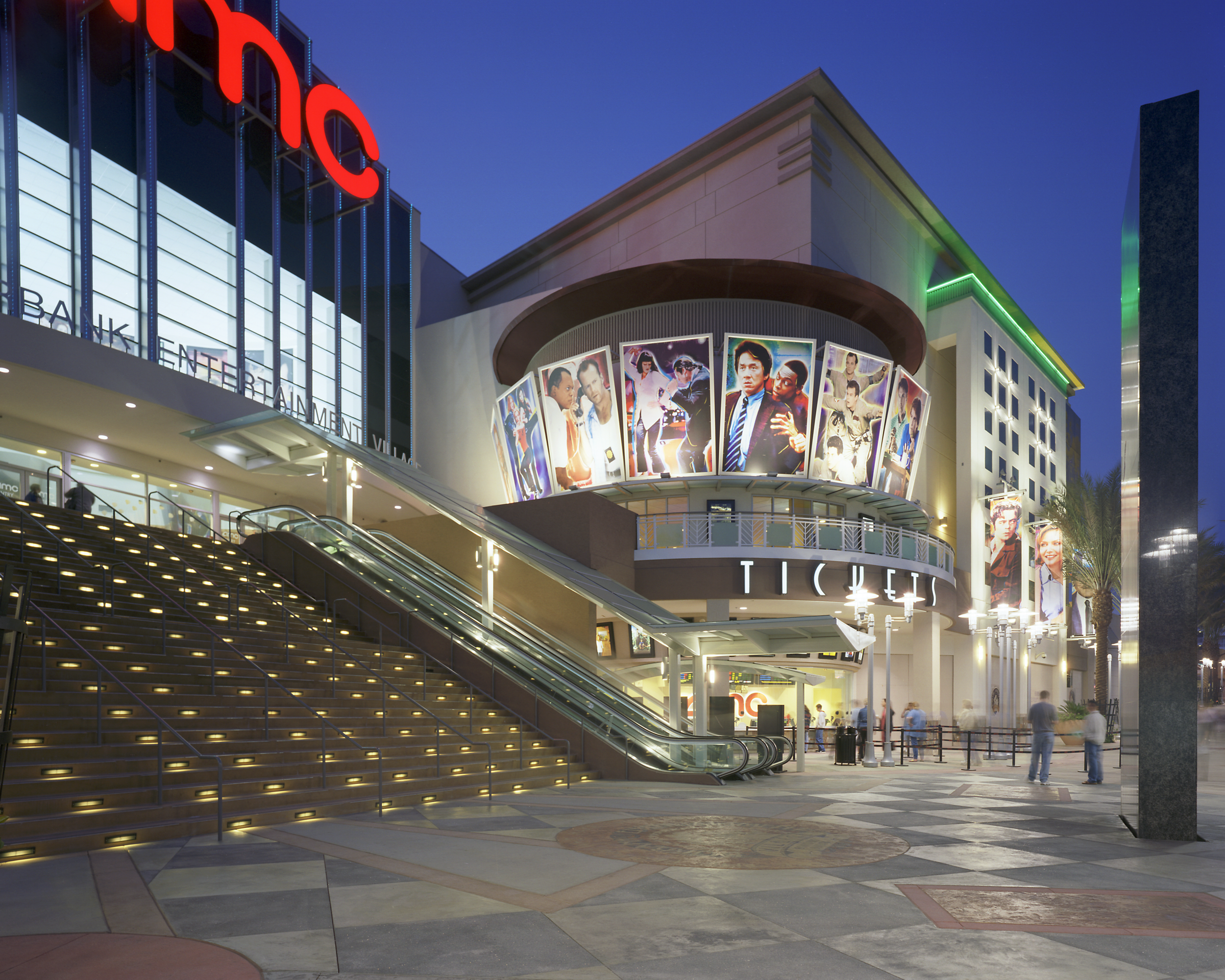 Burbank Entertainment Village