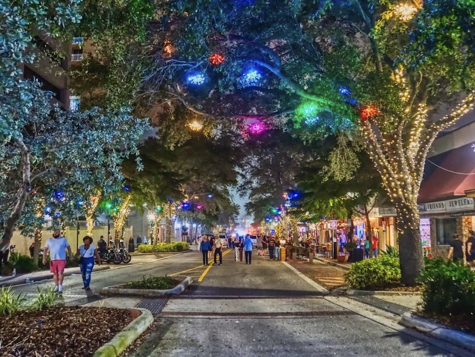 New Year's Eve Pinneaple Drop Celebration