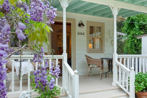 Sonoma In-Town Cottage